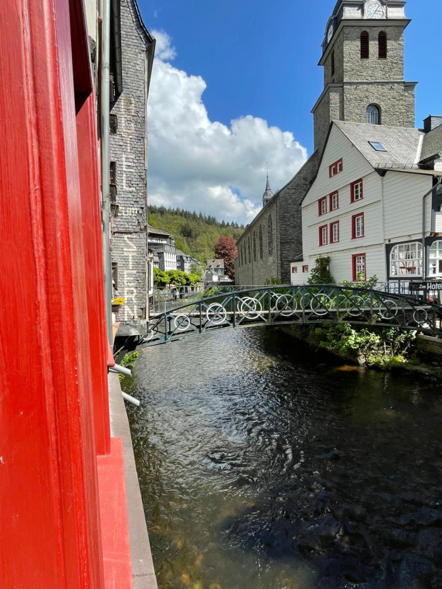 Apartment Am Fluss Im Haus An Der Rur Monschau Esterno foto