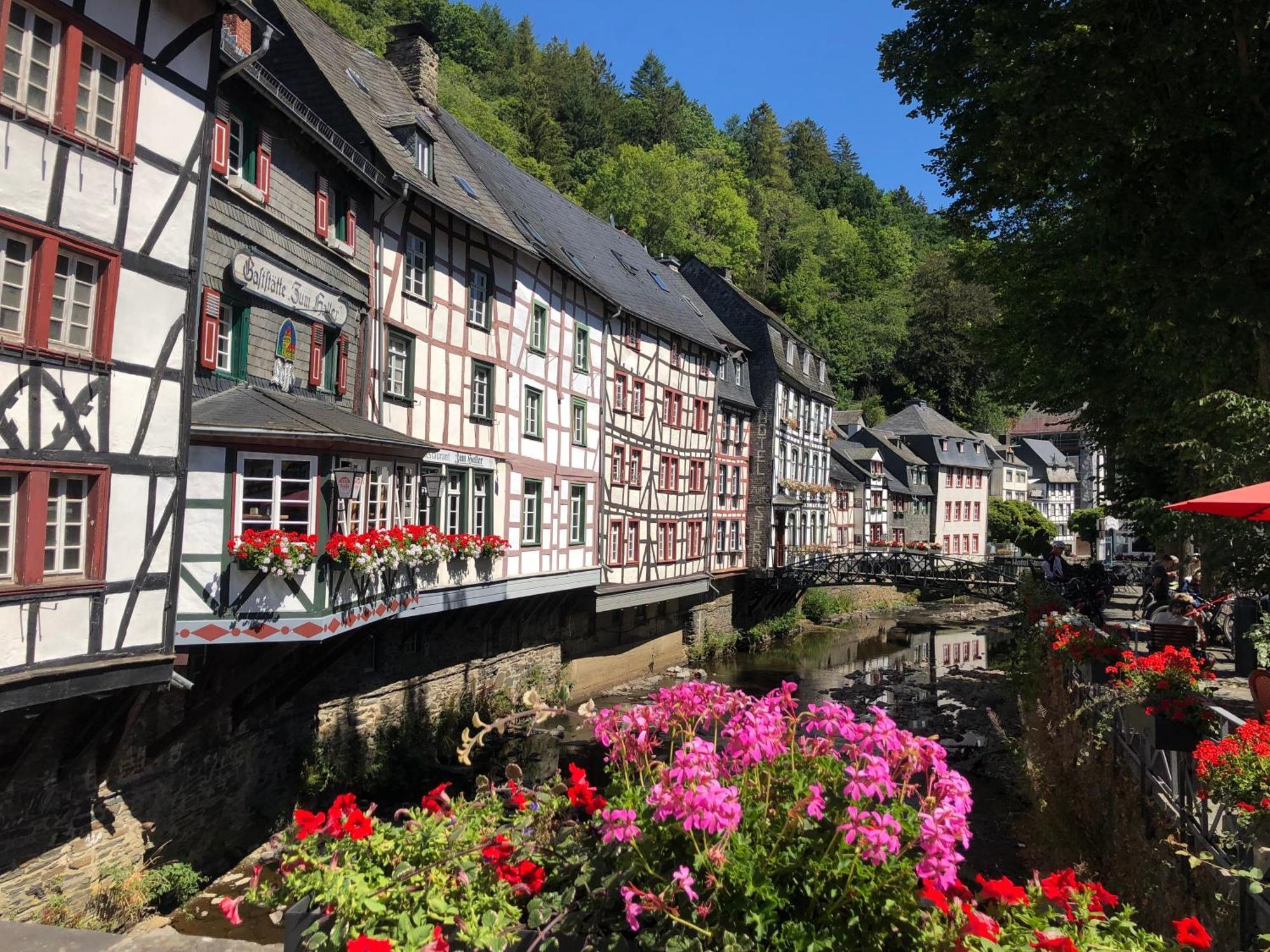 Apartment Am Fluss Im Haus An Der Rur Monschau Esterno foto