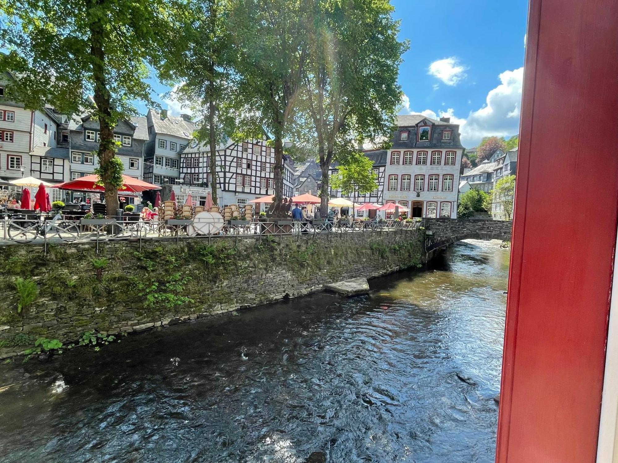 Apartment Am Fluss Im Haus An Der Rur Monschau Esterno foto