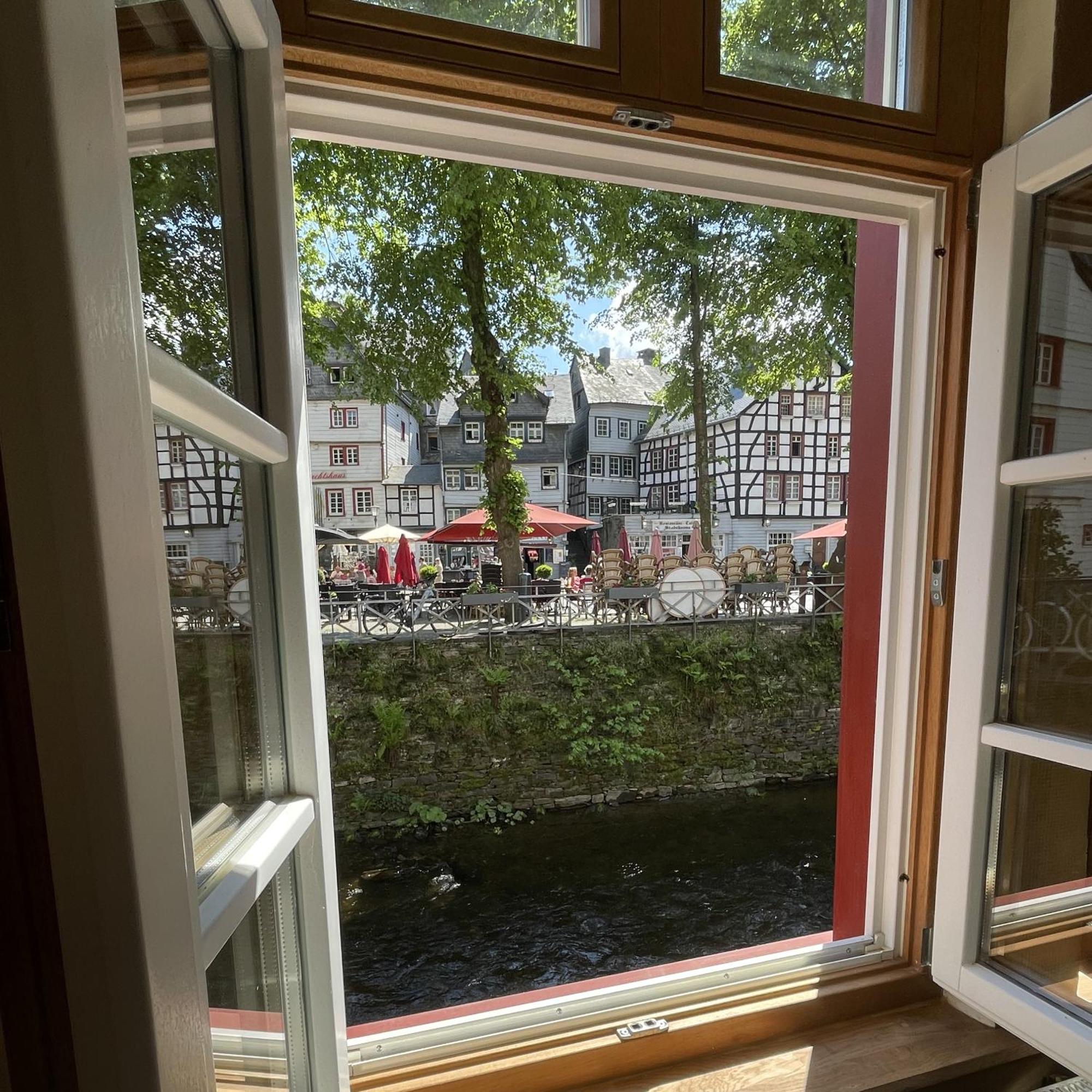 Apartment Am Fluss Im Haus An Der Rur Monschau Esterno foto