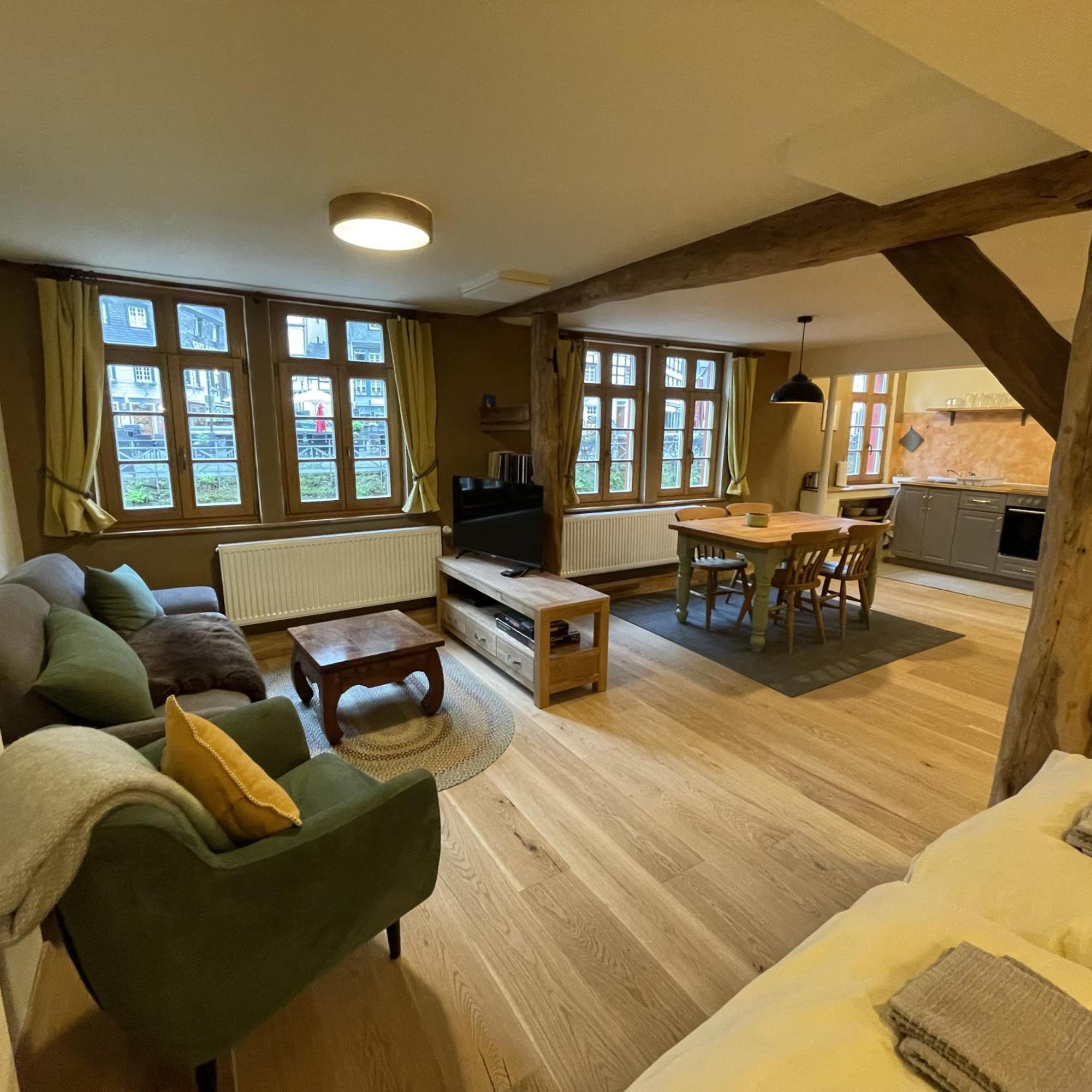 Apartment Am Fluss Im Haus An Der Rur Monschau Esterno foto